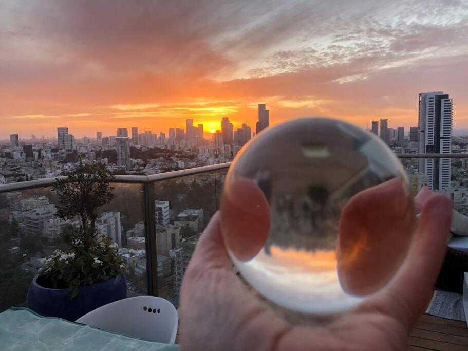 Beautiful Penthouse W/Amazing View, Prime Location Apartment Ramat Gan Bagian luar foto