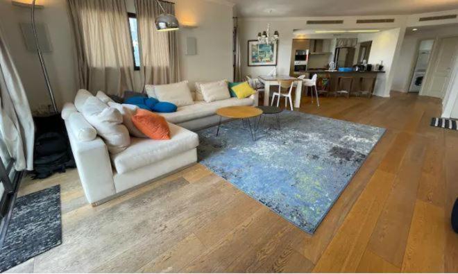 Beautiful Penthouse W/Amazing View, Prime Location Apartment Ramat Gan Bagian luar foto