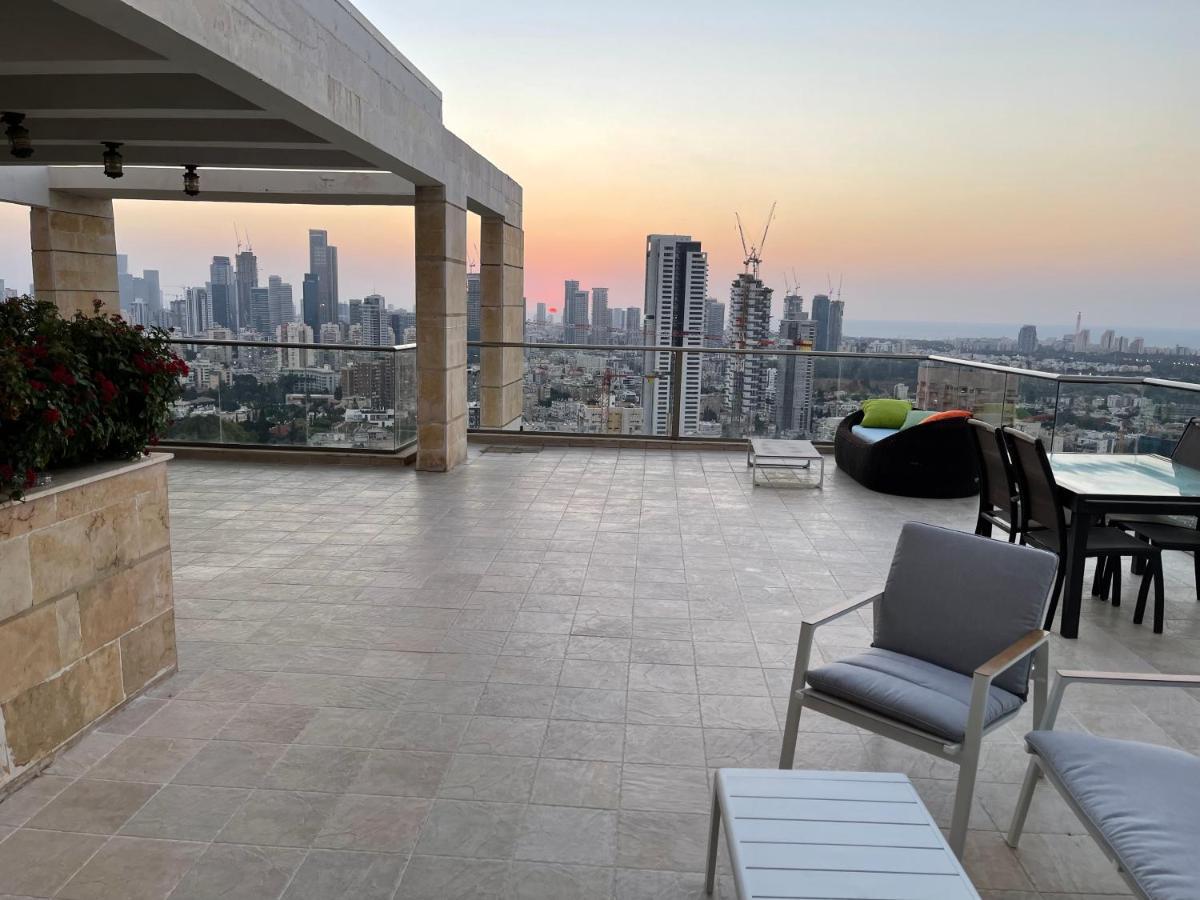 Beautiful Penthouse W/Amazing View, Prime Location Apartment Ramat Gan Bagian luar foto